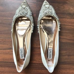 Badgley Mischka Ivory Flats